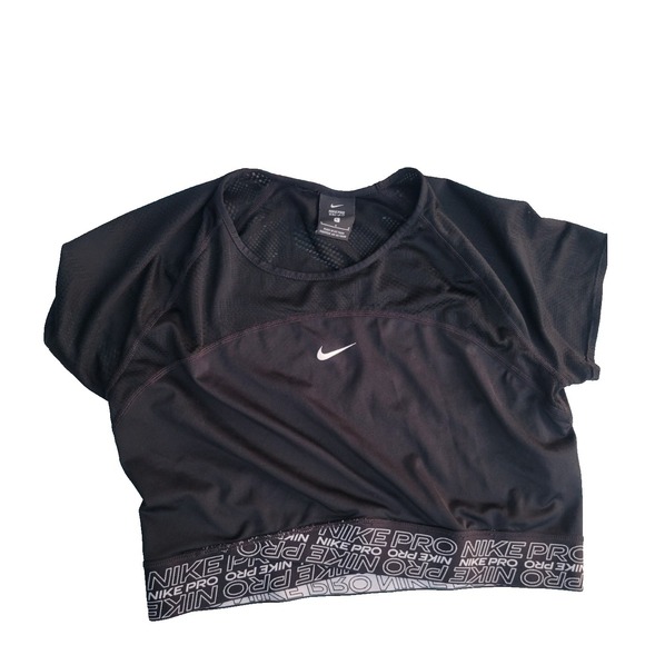 Nike Tops - Nike Pro Dri- Fit Women's short sleeve cropped top